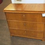 111 2196 CHEST OF DRAWERS
